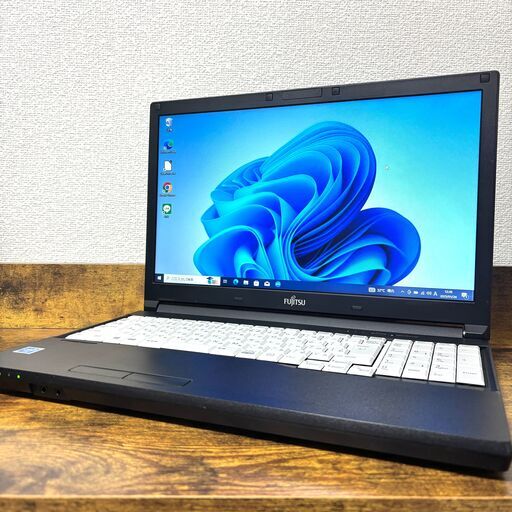 【オフィス付き 大画面PC】初期設定済みでスグに使える！ LIFEBOOK A577/R メモリ4GB SSD128GB