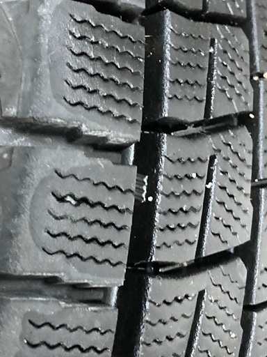 MLJ エクストリーム 16インチ(7.0J)+35.0  ダンロップSJ8 スタッドレス　225 70 16  d:5 デリカ で使