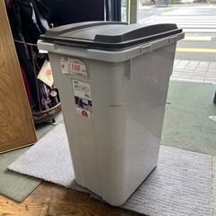 【リサイクルショップどりーむ鹿大前店】No.98　ゴミ箱　ダストボックス　大き目サイズ　早い者勝ちの画像
