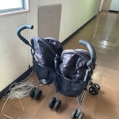 2人乗りベビーカーの画像