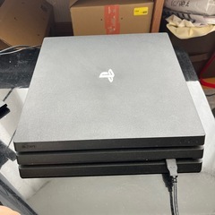 PS4Pro  1TB コントローラー付き