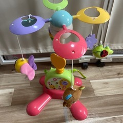 ベッドにも取り付けられる　メリー