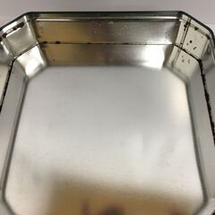 JME01K) ヨーロッパ輸入雑貨 ベルギー老舗Delacre クッキー缶 裁縫道具や小物入れ 中古品【取りに来られる方限定】の画像