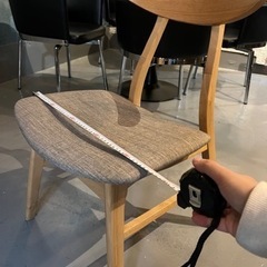 椅子一脚の画像