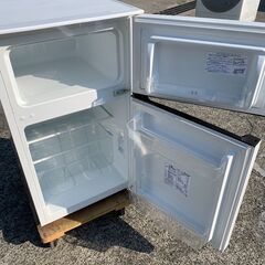 Hisense  93L  2ドア冷蔵庫【RKR‐04】の画像