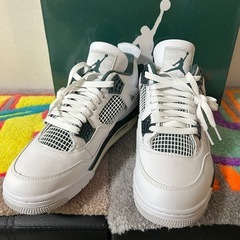 新品NIKEスニーカ、