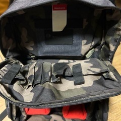 Manfrotto カメラリュック Streetコレクション 12L 15インチPC収納可 三脚取り付け可 撥水素材 カーキ MB MS-BP-IGRの画像