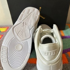 新品NIKEスニーカーの画像