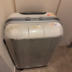 スーツケース
