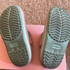 クロックス　キッズサンダルの画像