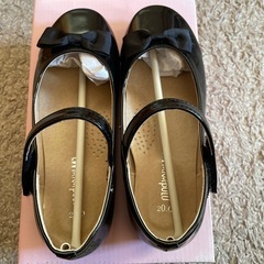 女の子　フォーマルシューズ　　