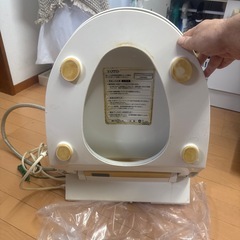 温水シャワー便座の画像