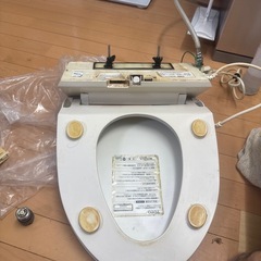 温水シャワー便座の画像