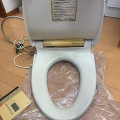 温水シャワー便座の画像