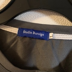 Studio Buruigeトップスの画像