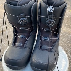 【ほぼ新品】スキーが諦めた妻のスノーボードを譲りますの画像