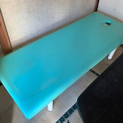 マッサージベッド　エステ　整体　施術ベッド