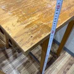 ⑧テーブル　2個あります。の画像