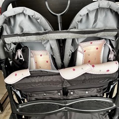 双子用ベビーカー　GRACOの画像