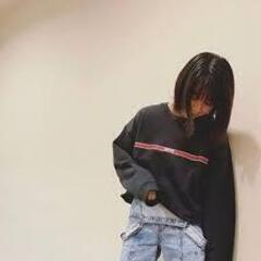 LeVI‘Sショート丈トップス