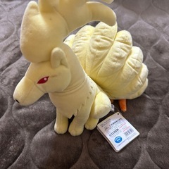 ポケモン キュウコンぬいぐるみ