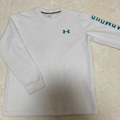 ★決定しました★アンダーアーマーロングTシャツ