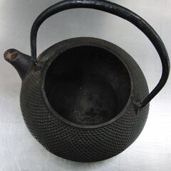 レトロ 鉄器 茶こし付き 急須 小振り 十和田湖 茶道具 和モダン 和風インテリア 札幌 手稲の画像