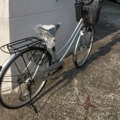 ☆新品・未使用　婦人用自転車　ママチャリ　26インチ　シルバー　サイクルギャリラリー周南の画像