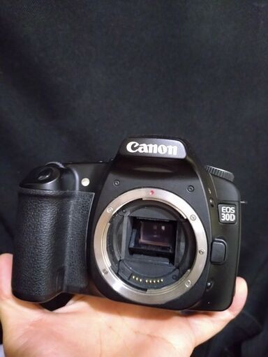 優良品　CANON EOS 30D 本体のみ