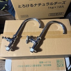 取付のみ未使用 
蛇口　縦型　水栓の画像
