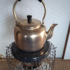 アルマイト　やかん　10リットルと4リットル　　アルミやかん　ケトル　石油ストーブ　薪ストーブに、の画像