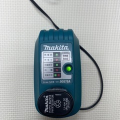 マキタ　掃除機　充電式クリーナ　CL070Dの画像