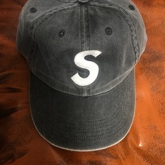 取り引き決定済みSUPREME グレー 刺繍Sロゴ ベースボール...