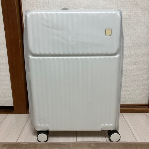 Roam.Coveのスーツケース／新品／カラーホワイト早い方優先させて頂きます。