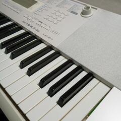 光るキーボード！　機能沢山！　CASIO　キーボード　LK-211の画像