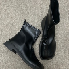 新品　黒ブーツ　  サイズ　23、5cm (37)