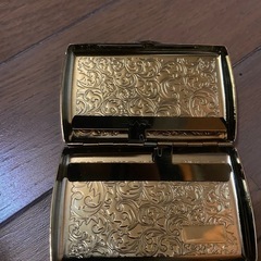 シガレットケースゴールドの画像