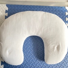 首クッションと授乳クッションの画像