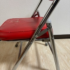 昭和風なイスの画像