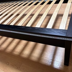 IKEA ベッドフレームの画像