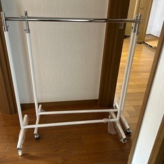 洗濯物　物干し　室内