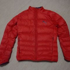 プーマのダウンジャケット暖かいです。