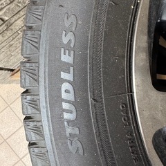 BRIDGESTONEブリジストンスタッドレスタイヤ 205/60R16 4本セットの画像