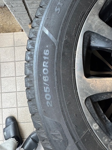 BRIDGESTONEブリジストンスタッドレスタイヤ 205/60R16 4本セット