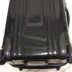 ゼロハリバートンの黒のスーツケース