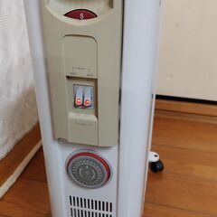 世田谷区近辺配送可能　劣化品　正常作動品　暖房器具　オイルヒーター　デロンギ H291115TEC　1500W　11枚ファン　1998年製　の画像