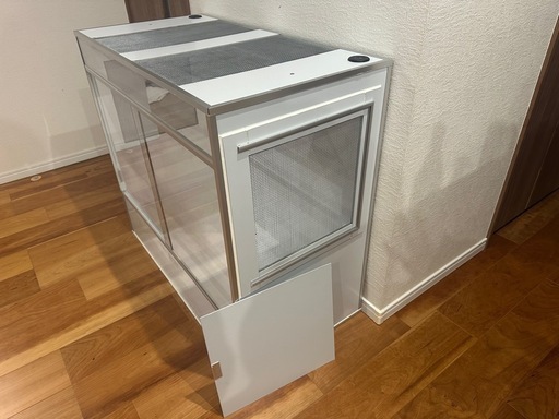 爬虫類ケージ
