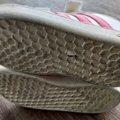 ピンク×ホワイトアディダススニーカーadidas14センチの画像