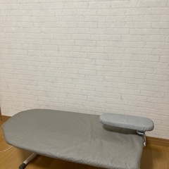【受け渡し完了】
アイロン台をお譲り致します。の画像
