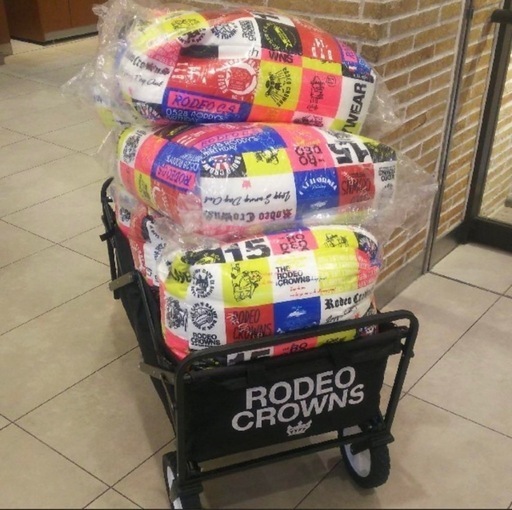RODEO CROWNS   ビーズクッション